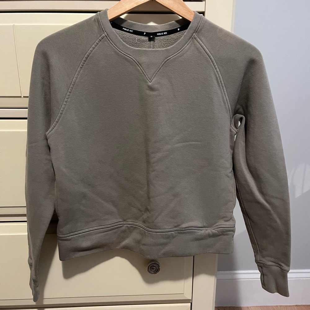 Women’s Public Rec sweatshirt in green